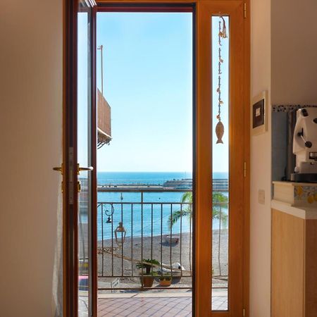 Casa Vacanze "Il Baffo E Il Mare" Четара Екстер'єр фото