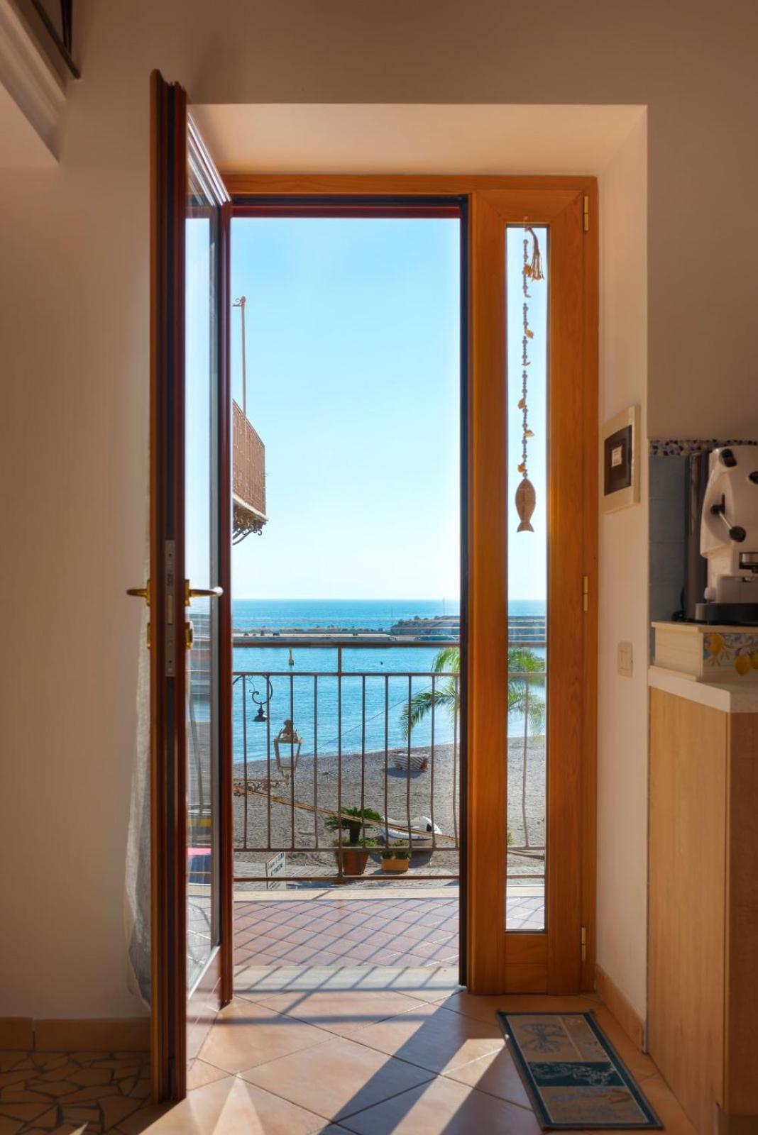 Casa Vacanze "Il Baffo E Il Mare" Четара Екстер'єр фото
